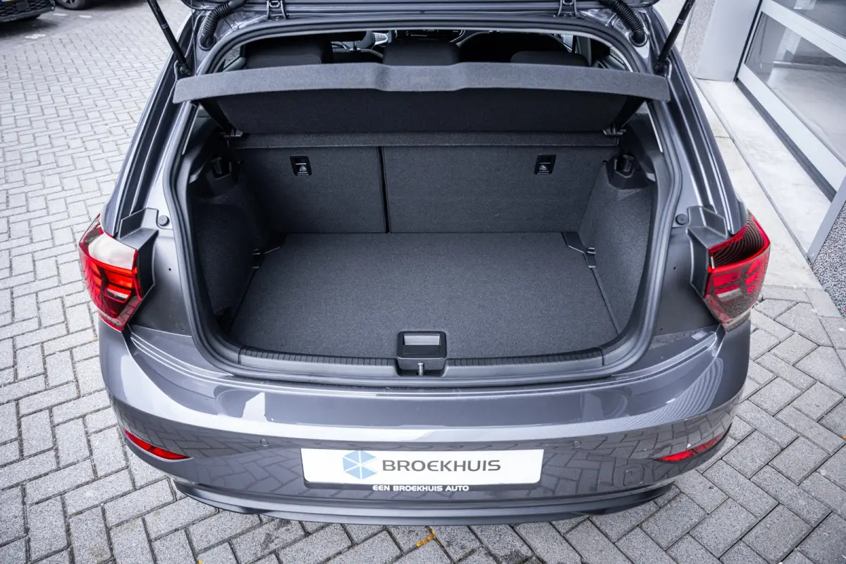 Life Edition | 'App-Connect' smartphone integratie | Airconditioning automatisch (Climatronic), 2-zone | Buitenspiegels elektrisch instel- verwarm- en inklapbaar