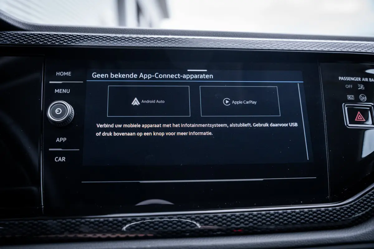 Life Edition | 'App-Connect' smartphone integratie | Airconditioning automatisch (Climatronic), 2-zone | Buitenspiegels elektrisch instel- verwarm- en inklapbaar