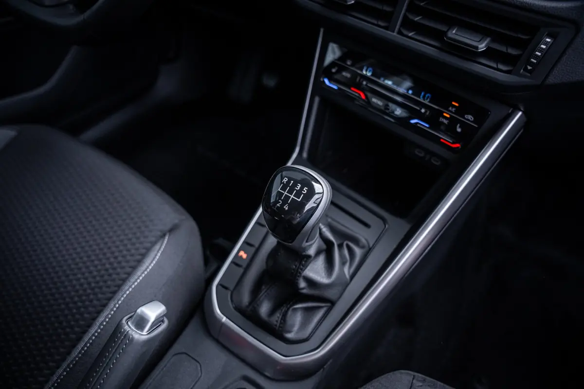 Life Edition | 'App-Connect' smartphone integratie | Airconditioning automatisch (Climatronic), 2-zone | Buitenspiegels elektrisch instel- verwarm- en inklapbaar