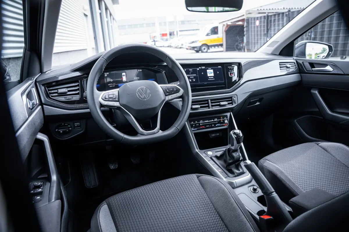 Life Edition | 'App-Connect' smartphone integratie | Airconditioning automatisch (Climatronic), 2-zone | Buitenspiegels elektrisch instel- verwarm- en inklapbaar