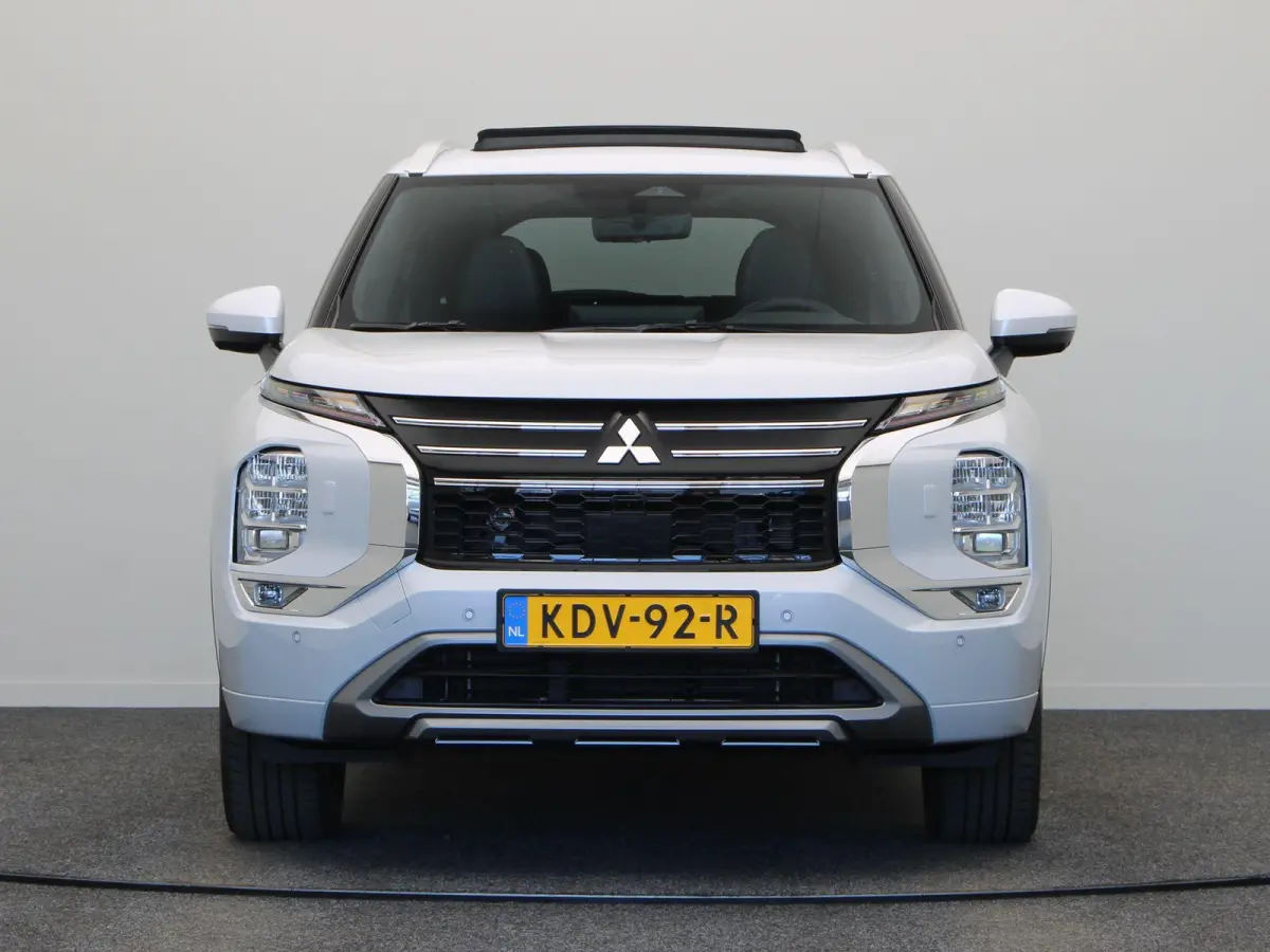 2.4 PHEV Instyle | Trekhaak | Stoelverwarming Voor en Achter | Elektrische Achterklep | Yamaha audio | Panoramadak | Stoelmassage |