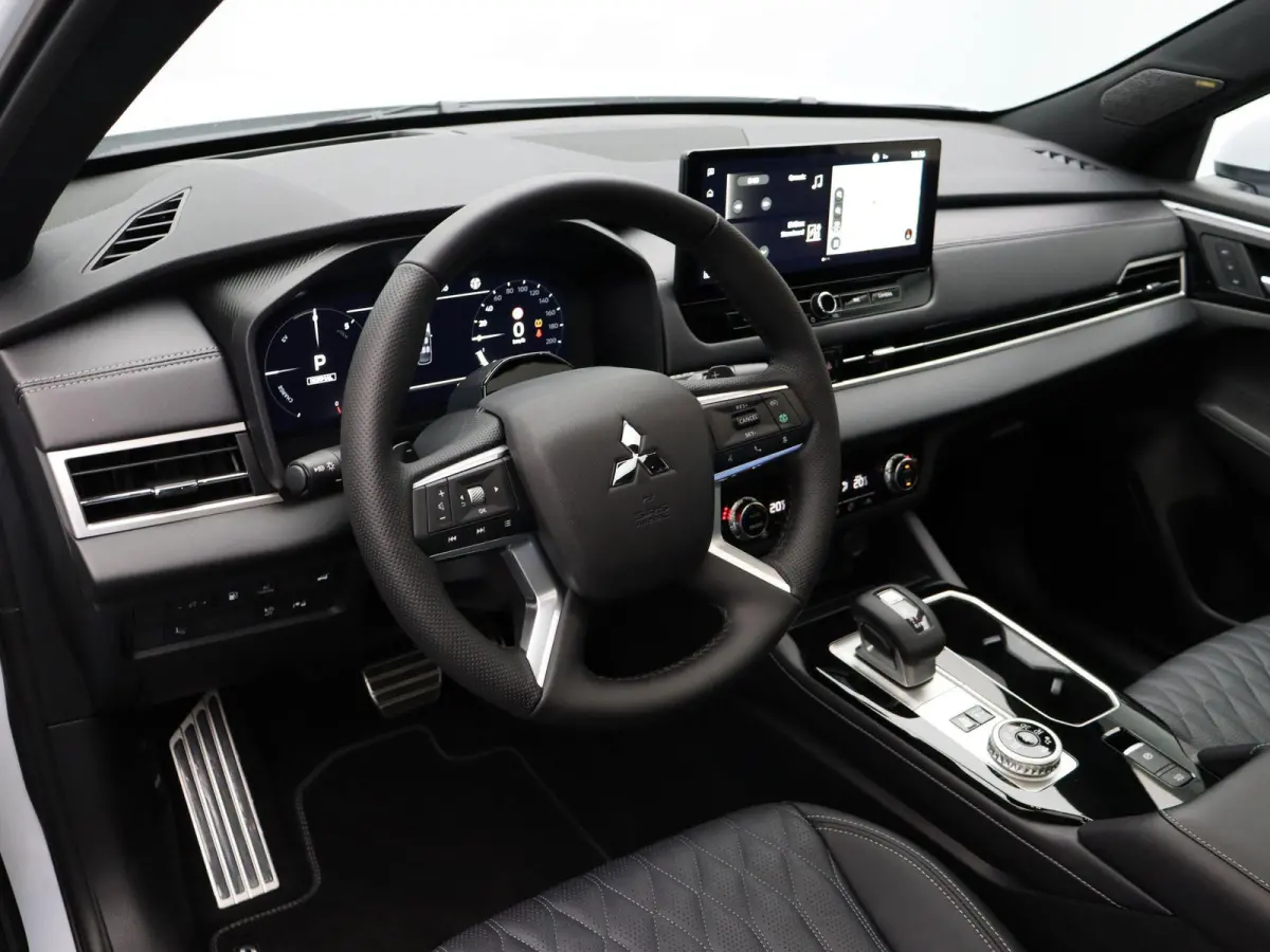 2.4 PHEV Instyle | Trekhaak | Stoelverwarming Voor en Achter | Elektrische Achterklep | Yamaha audio | Panoramadak | Stoelmassage |