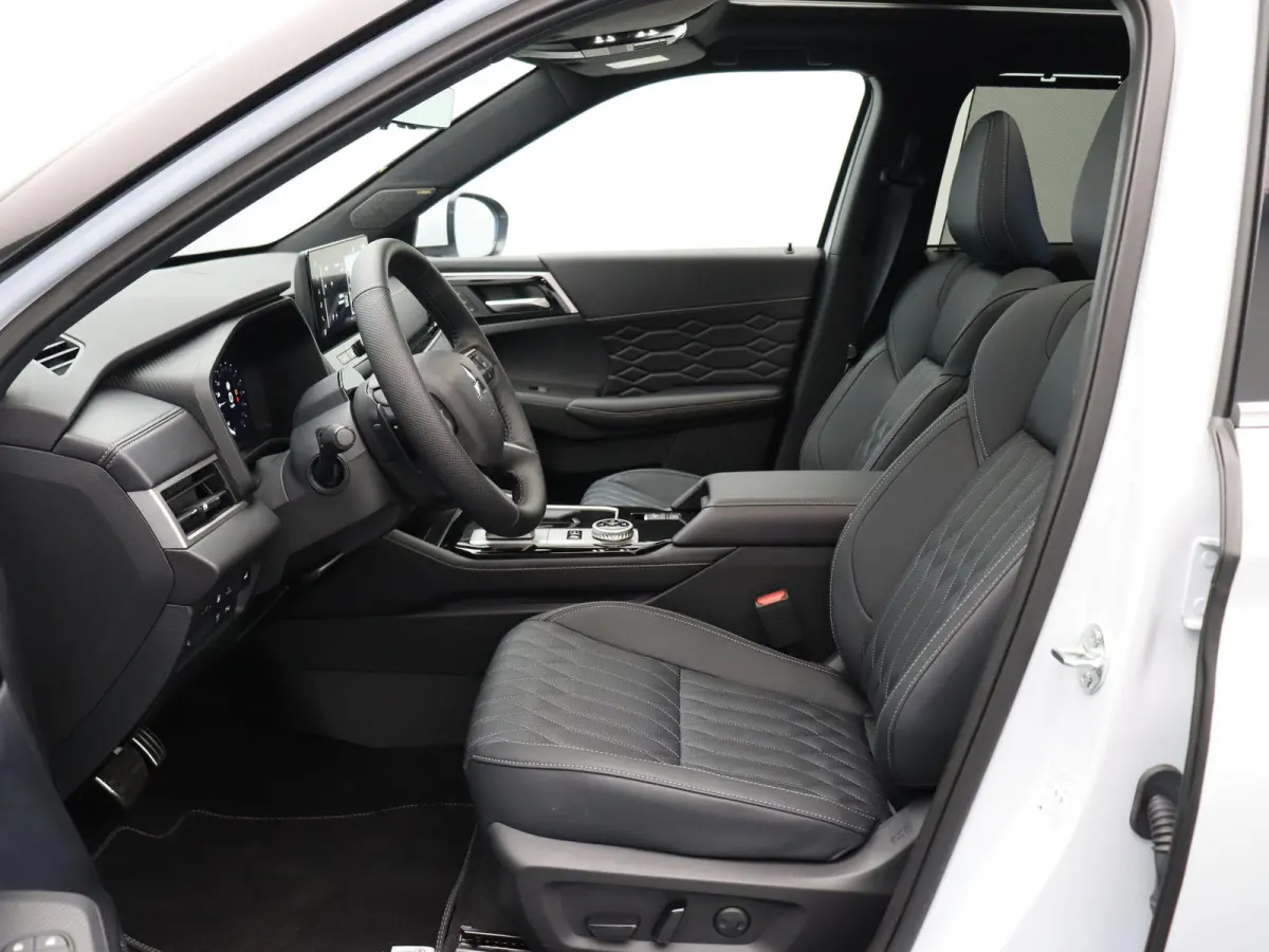 2.4 PHEV Instyle | Trekhaak | Stoelverwarming Voor en Achter | Elektrische Achterklep | Yamaha audio | Panoramadak | Stoelmassage |