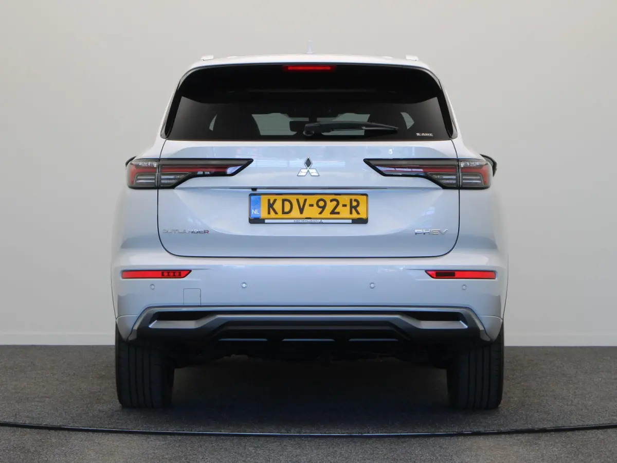 2.4 PHEV Instyle | Trekhaak | Stoelverwarming Voor en Achter | Elektrische Achterklep | Yamaha audio | Panoramadak | Stoelmassage |