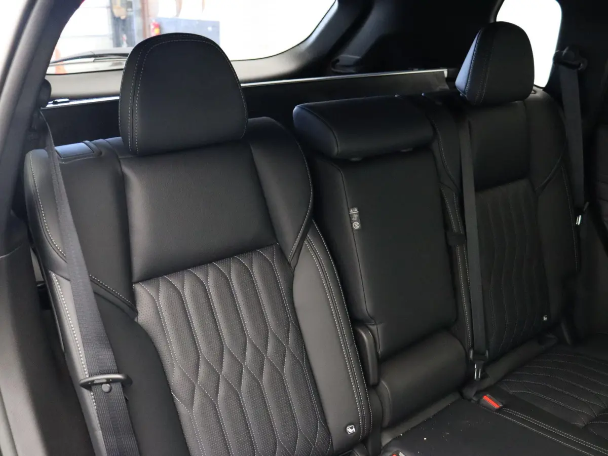 2.4 PHEV Instyle | Trekhaak | Stoelverwarming Voor en Achter | Elektrische Achterklep | Yamaha audio | Panoramadak | Stoelmassage |