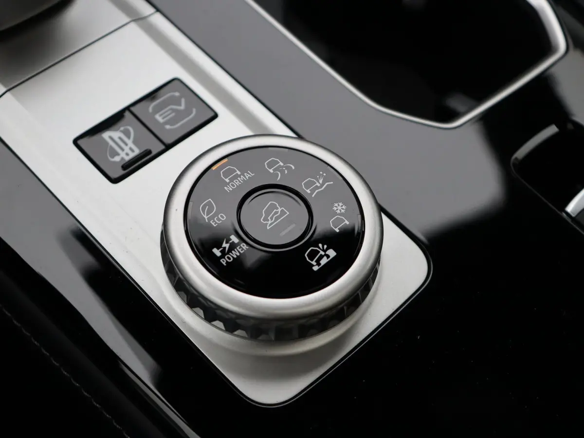 2.4 PHEV Instyle | Trekhaak | Stoelverwarming Voor en Achter | Elektrische Achterklep | Yamaha audio | Panoramadak | Stoelmassage |