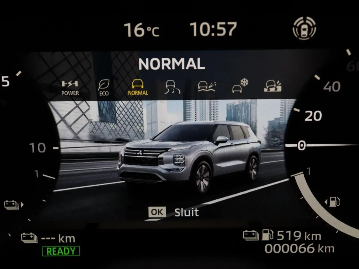 2.4 PHEV Instyle | Trekhaak | Stoelverwarming Voor en Achter | Elektrische Achterklep | Yamaha audio | Panoramadak | Stoelmassage |