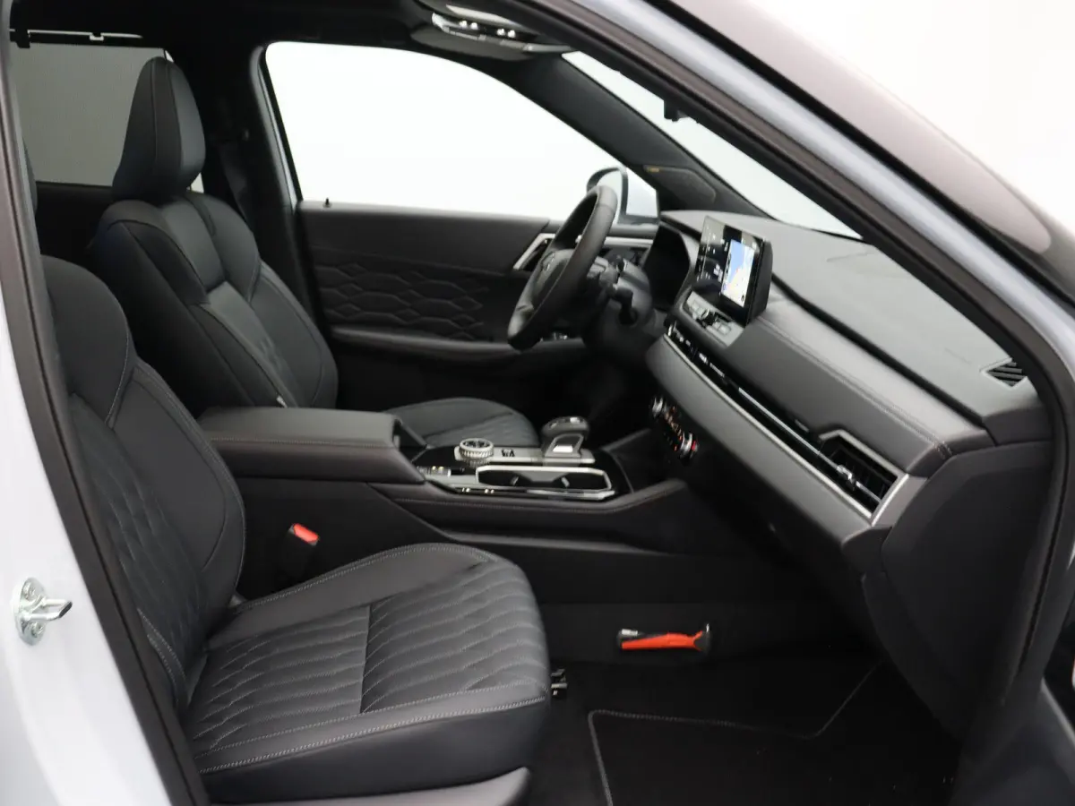 2.4 PHEV Instyle | Trekhaak | Stoelverwarming Voor en Achter | Elektrische Achterklep | Yamaha audio | Panoramadak | Stoelmassage |