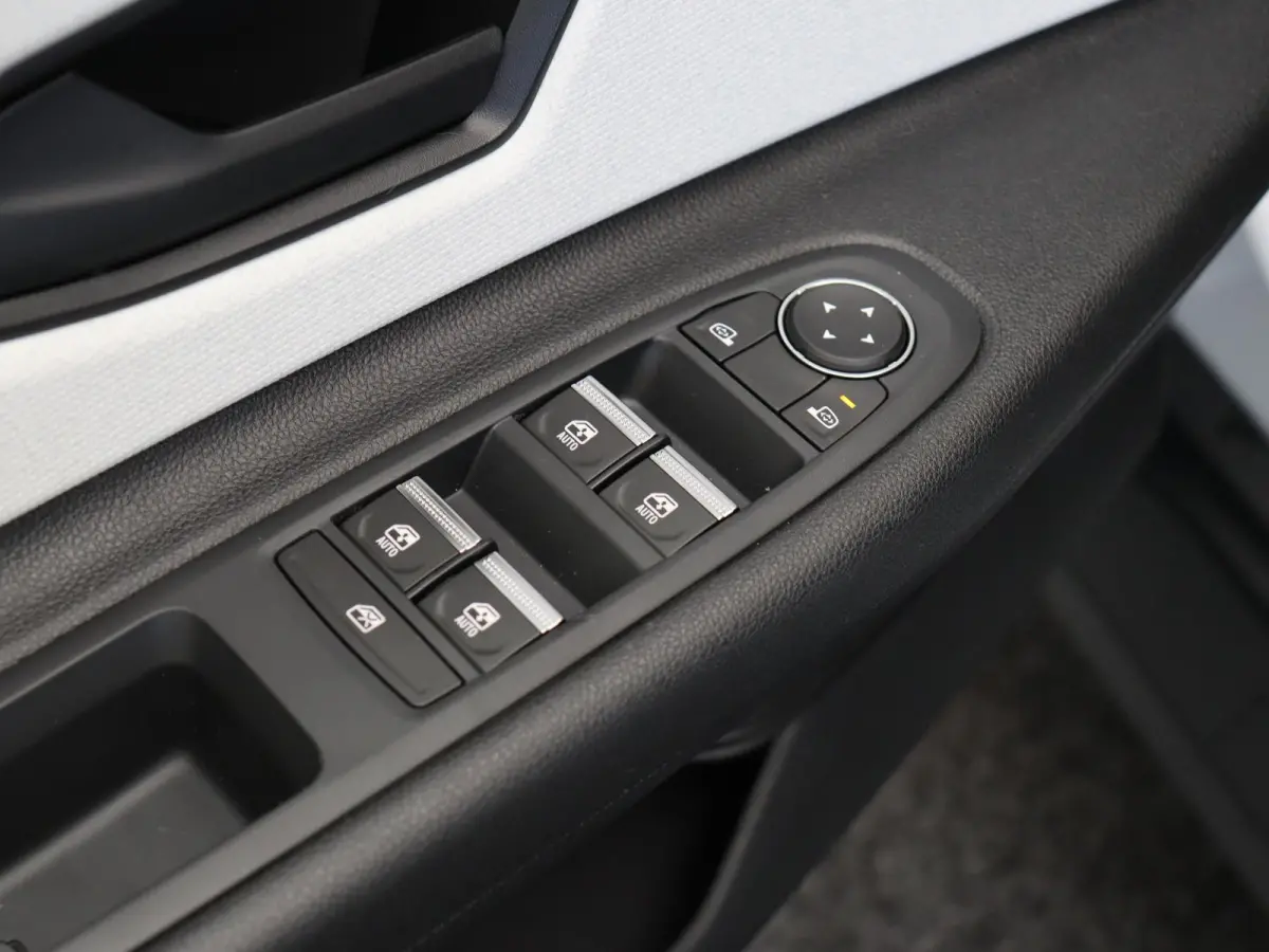 urban range evolution 40 kWh | Vijf jaar garantie | Stoelverwarming | Apple carplay / Android Auto |