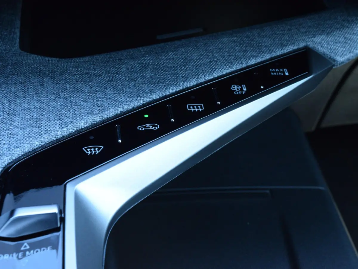 1.6 plug-in Hybrid 225 GT l 360 camera l Schuif/ kanteldak l Elektrische AGR voorstoelen l