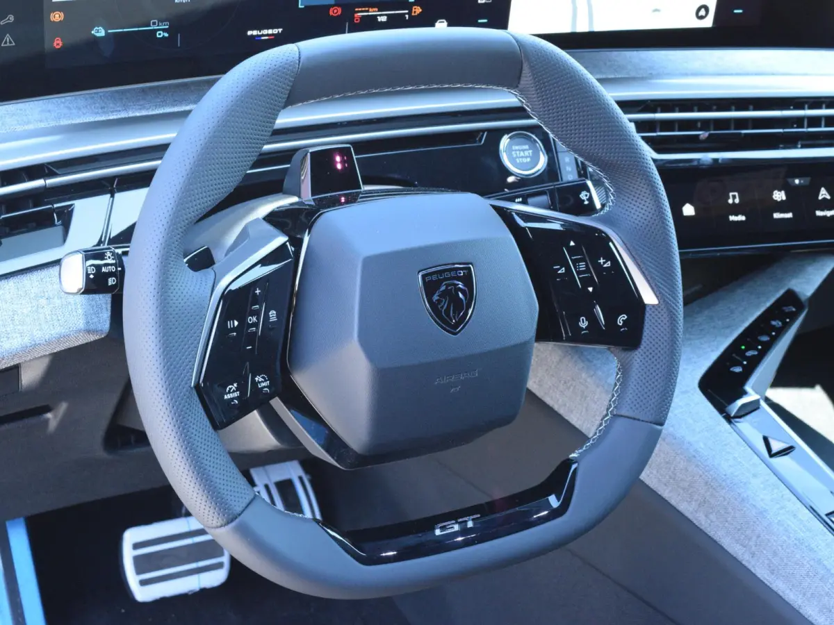 1.6 plug-in Hybrid 225 GT l 360 camera l Schuif/ kanteldak l Elektrische AGR voorstoelen l