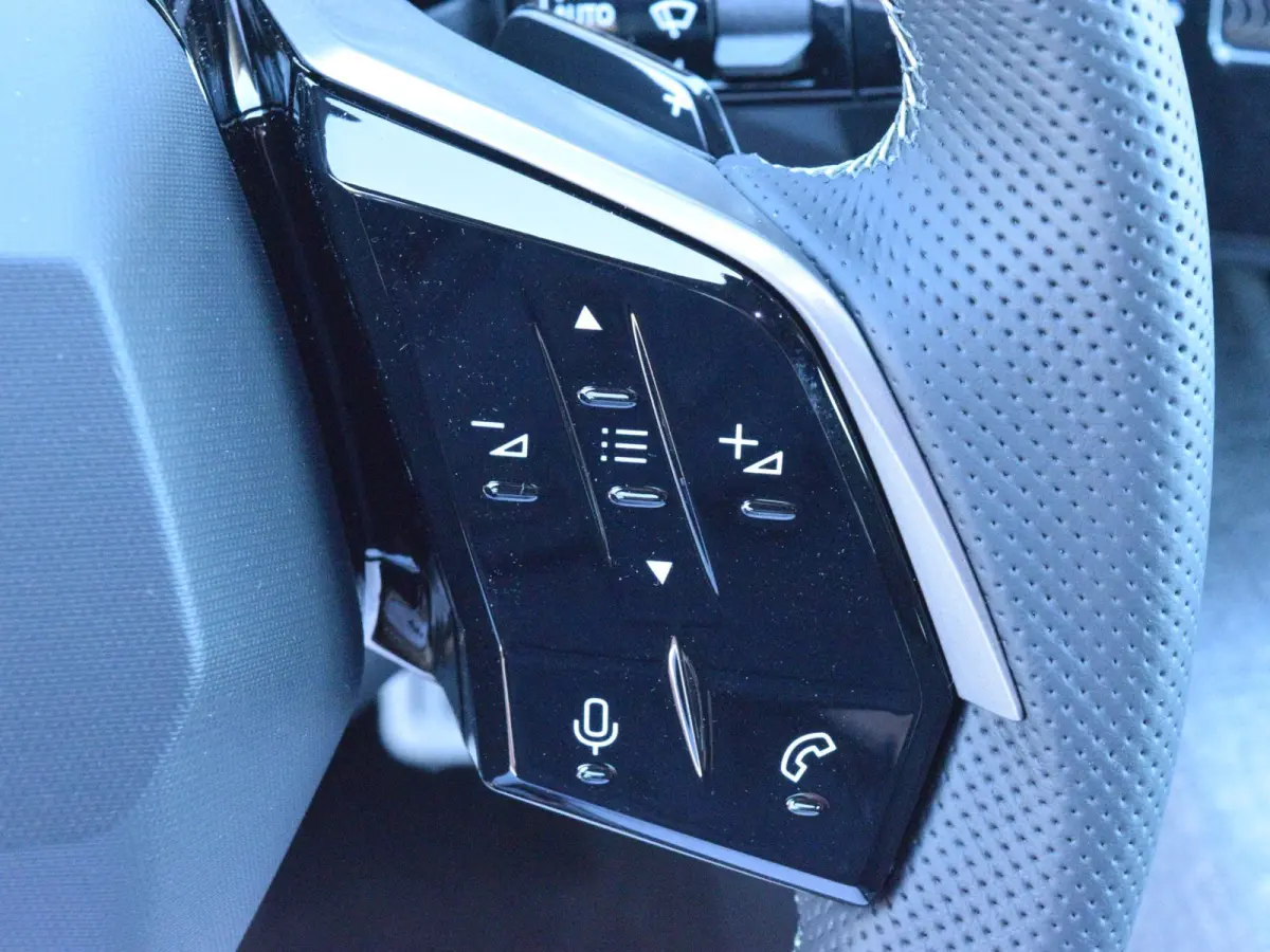 1.6 plug-in Hybrid 225 GT l 360 camera l Schuif/ kanteldak l Elektrische AGR voorstoelen l