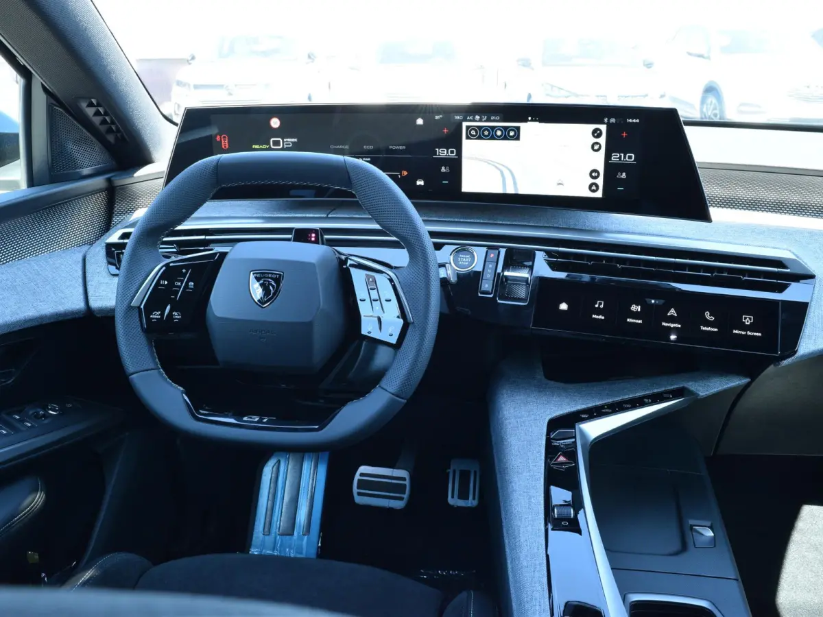 1.6 plug-in Hybrid 225 GT l 360 camera l Schuif/ kanteldak l Elektrische AGR voorstoelen l