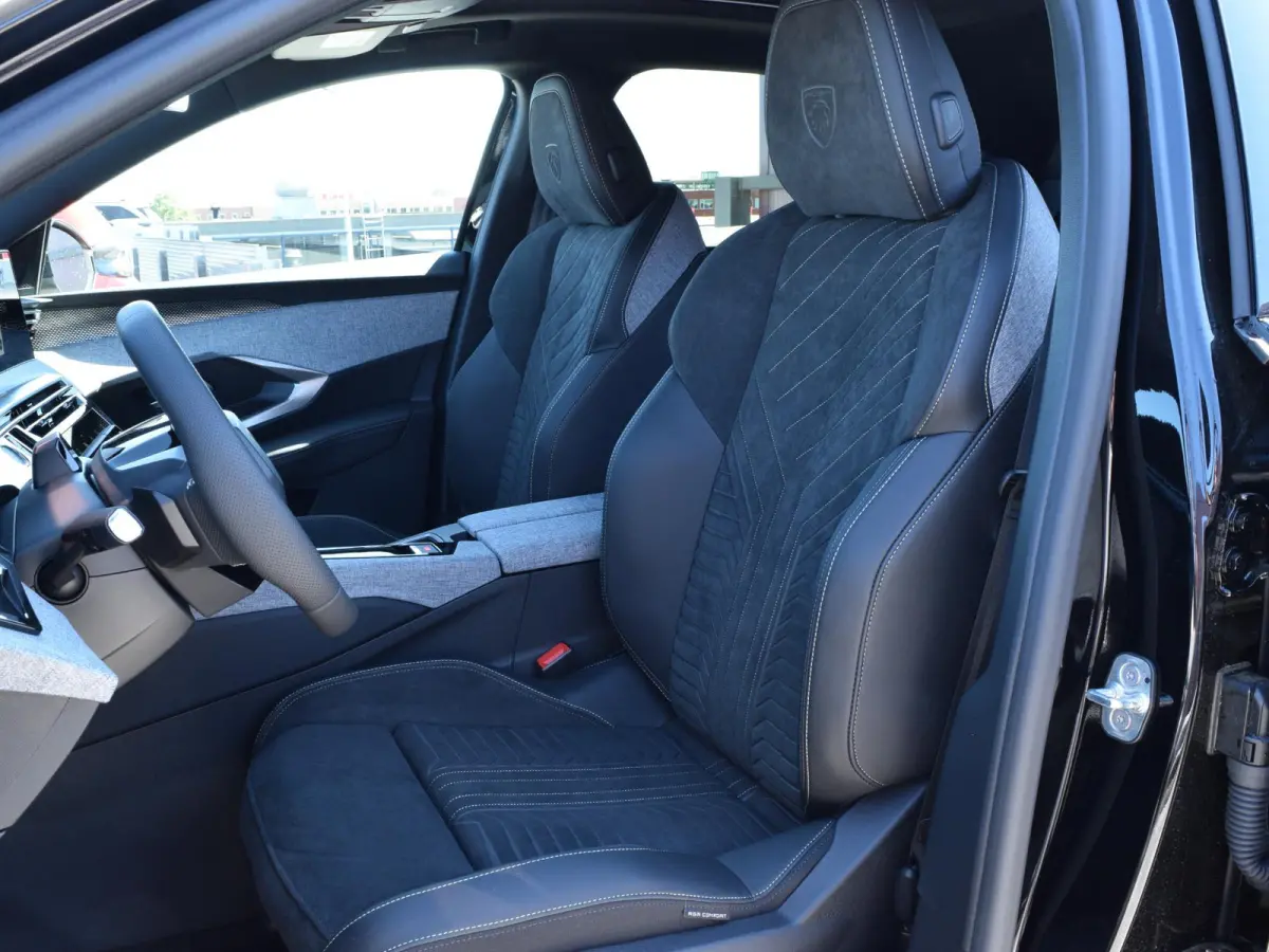 1.6 plug-in Hybrid 225 GT l 360 camera l Schuif/ kanteldak l Elektrische AGR voorstoelen l
