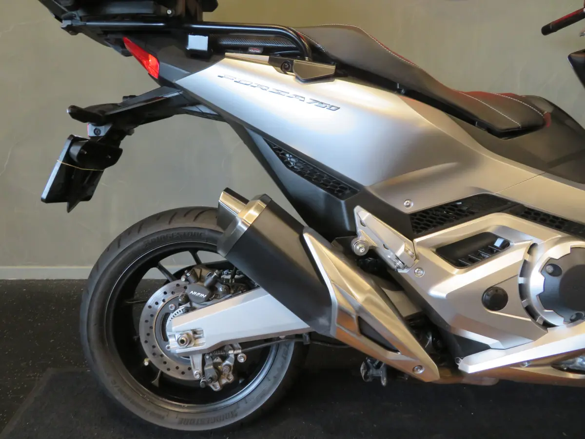 NSS 750 FORZA NIEUWSTAAT!!