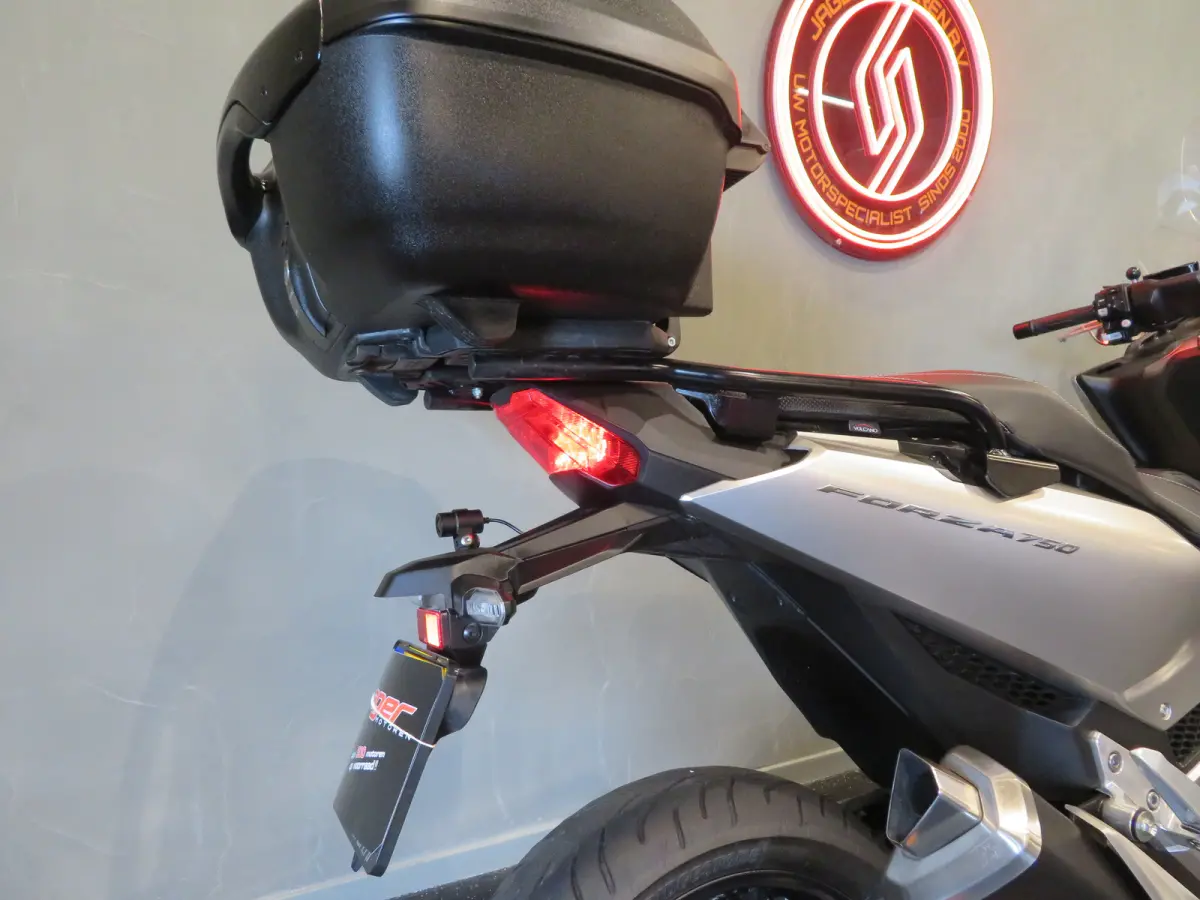 NSS 750 FORZA NIEUWSTAAT!!