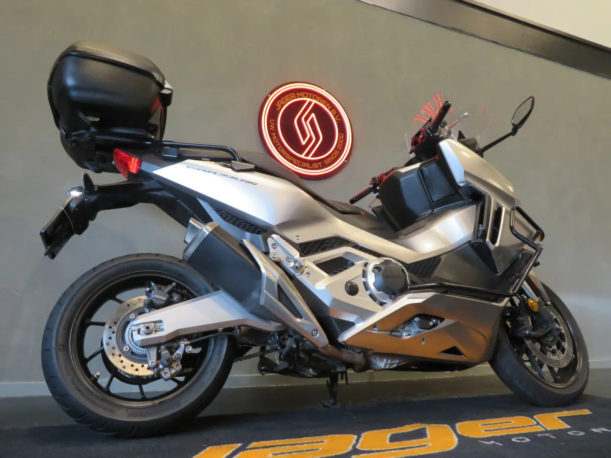 NSS 750 FORZA NIEUWSTAAT!!