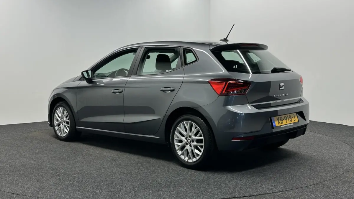 1.0 TSI Business Intense TREKHAAK NAVI CRUISE STOEL VERWARMING 85000 KM.