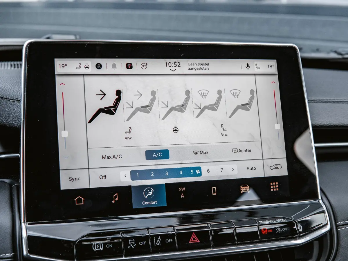 4xe 190 Plug-in Hybrid Limited | PANO | WINTERPAKKET | HALF LEDER | ADAPTIVE
