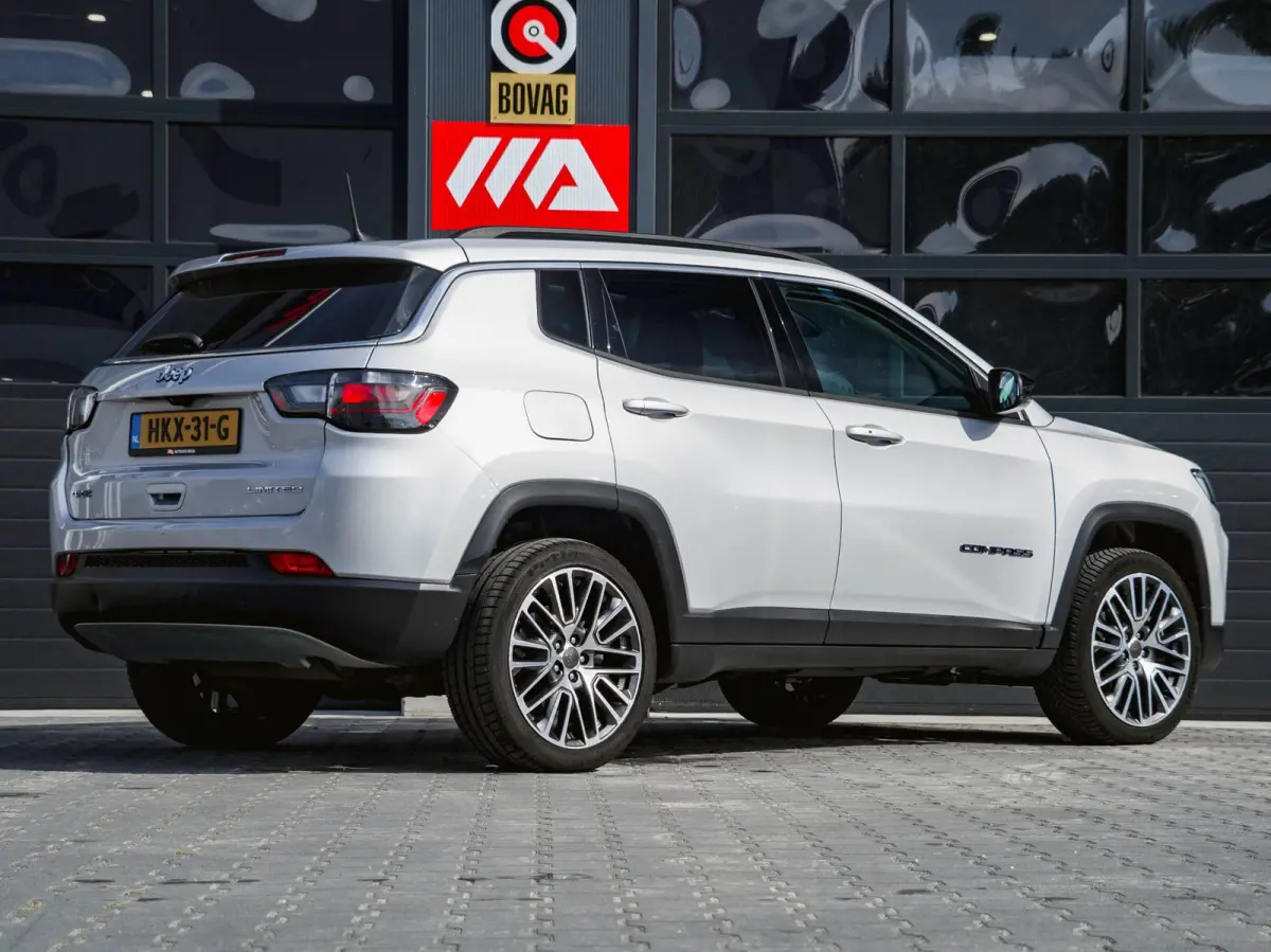 4xe 190 Plug-in Hybrid Limited | PANO | WINTERPAKKET | HALF LEDER | ADAPTIVE