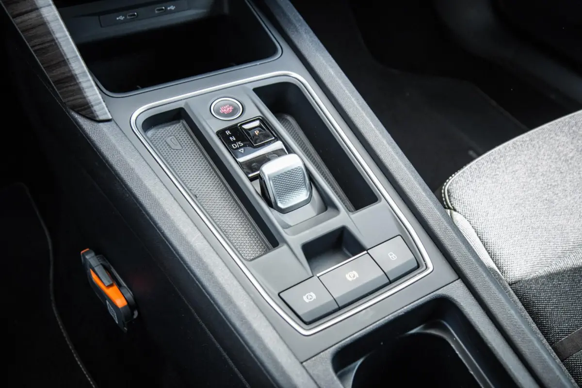 1.4 TSI eHybrid 204pk PHEV FR Business Intense | SoH 99% | Voorstoelen Verwarmd | full LED Koplampen | Apple Carplay/Android Auto