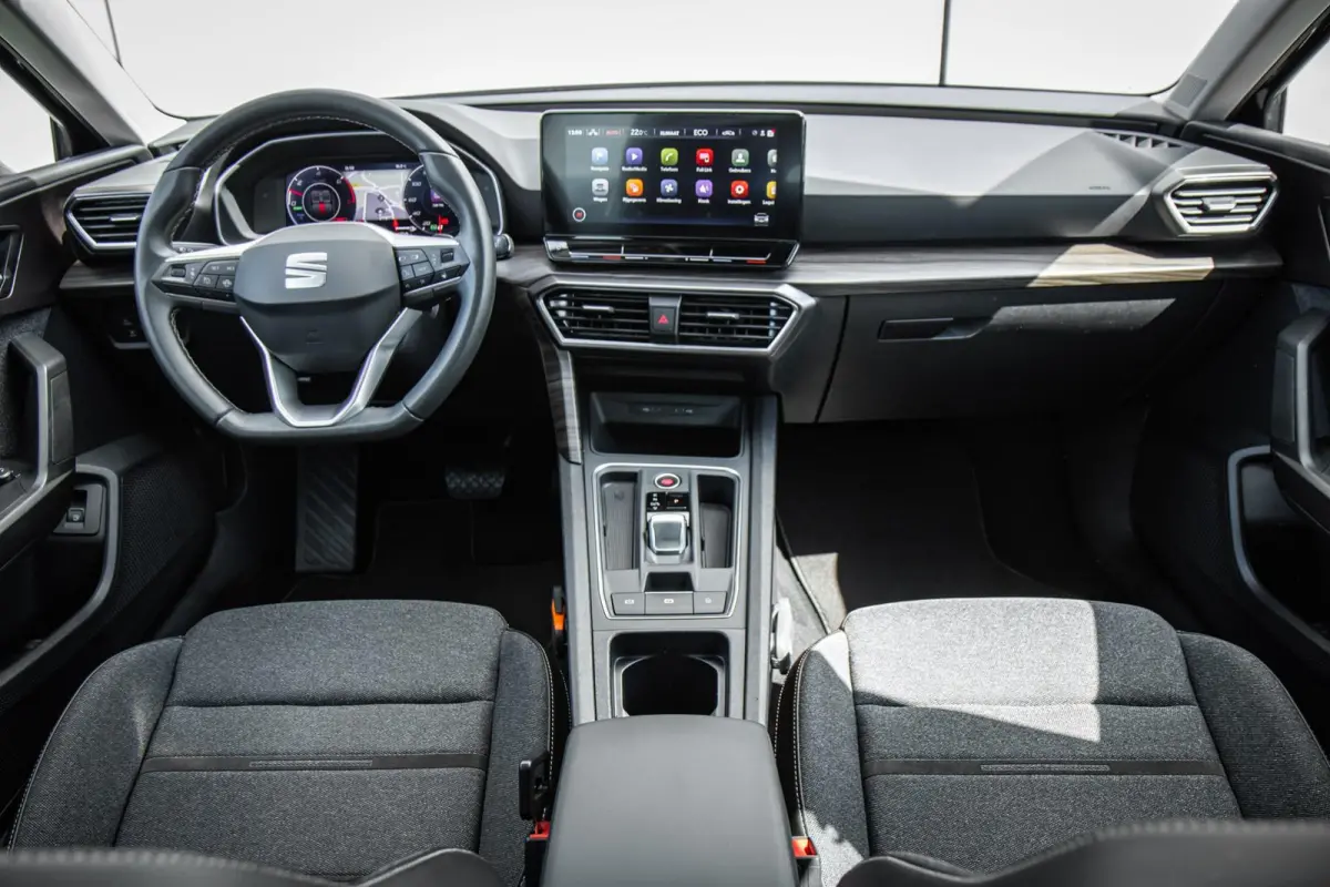 1.4 TSI eHybrid 204pk PHEV FR Business Intense | SoH 99% | Voorstoelen Verwarmd | full LED Koplampen | Apple Carplay/Android Auto