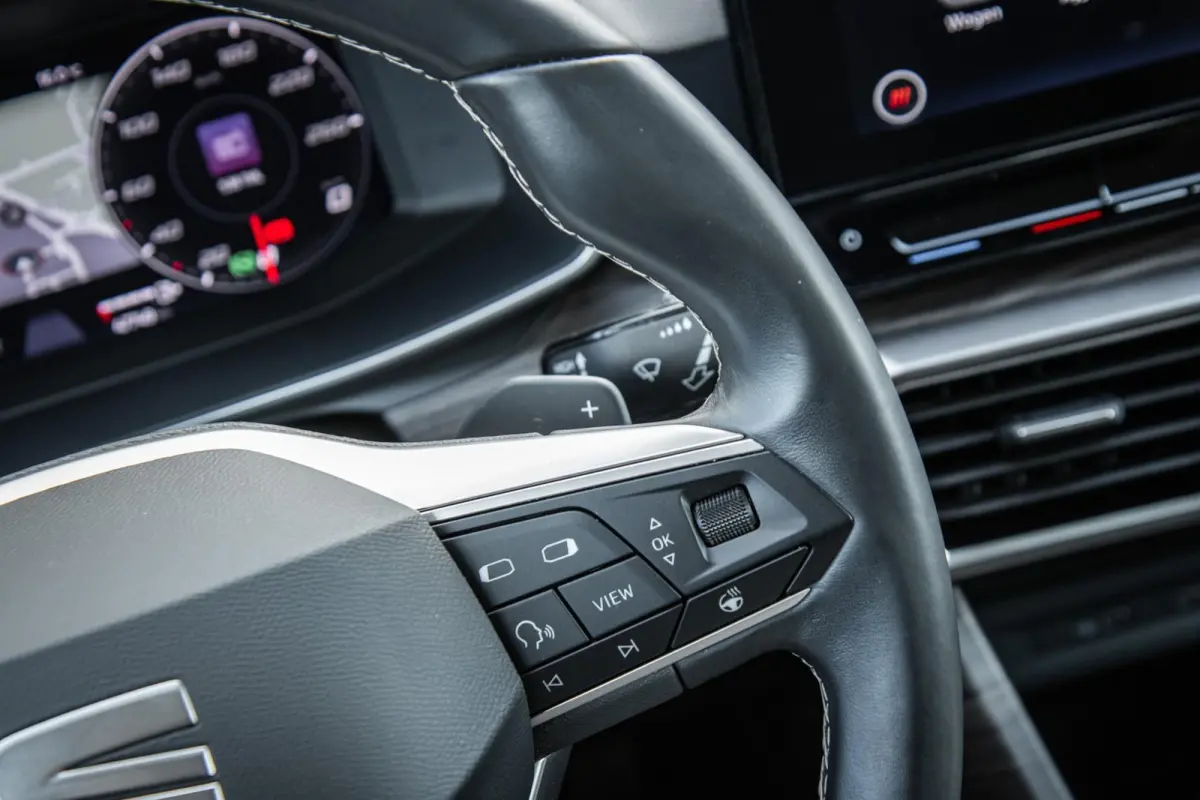 1.4 TSI eHybrid 204pk PHEV FR Business Intense | SoH 99% | Voorstoelen Verwarmd | full LED Koplampen | Apple Carplay/Android Auto