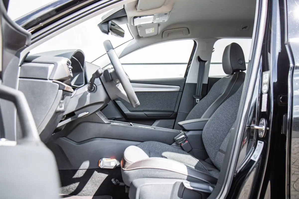 1.4 TSI eHybrid 204pk PHEV FR Business Intense | SoH 99% | Voorstoelen Verwarmd | full LED Koplampen | Apple Carplay/Android Auto