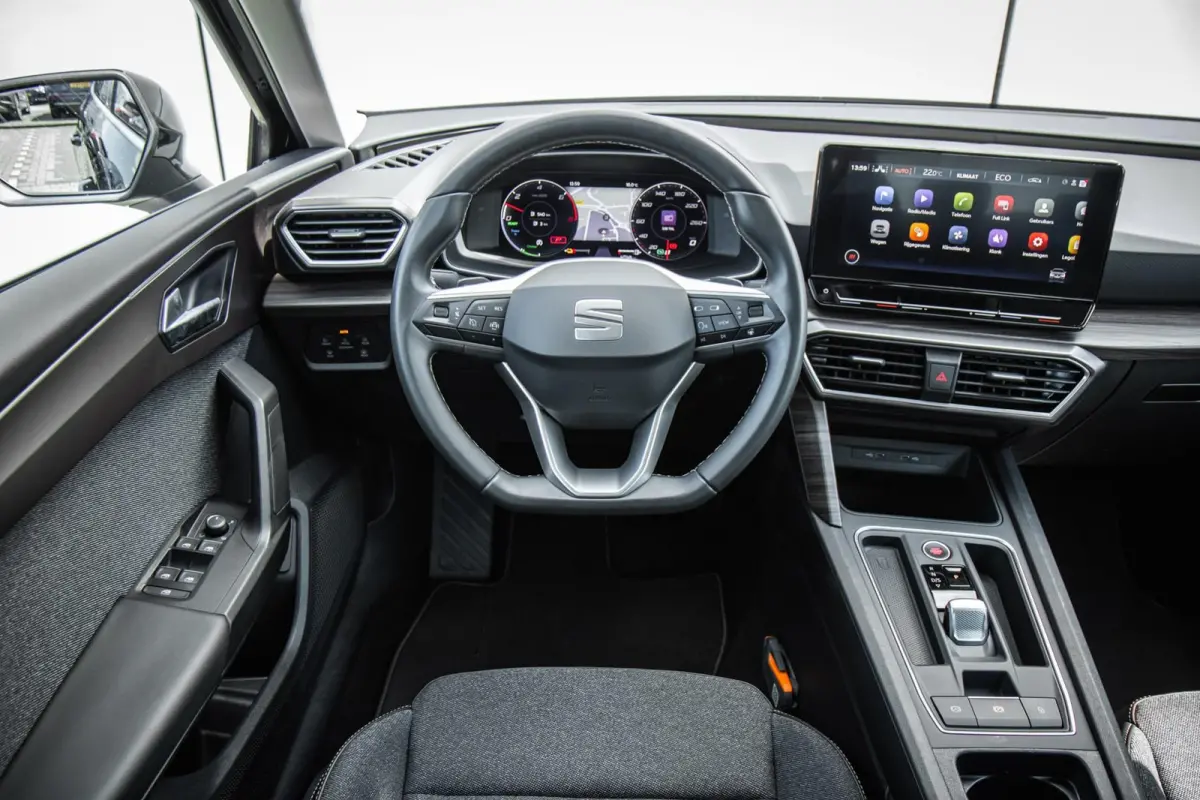 1.4 TSI eHybrid 204pk PHEV FR Business Intense | SoH 99% | Voorstoelen Verwarmd | full LED Koplampen | Apple Carplay/Android Auto
