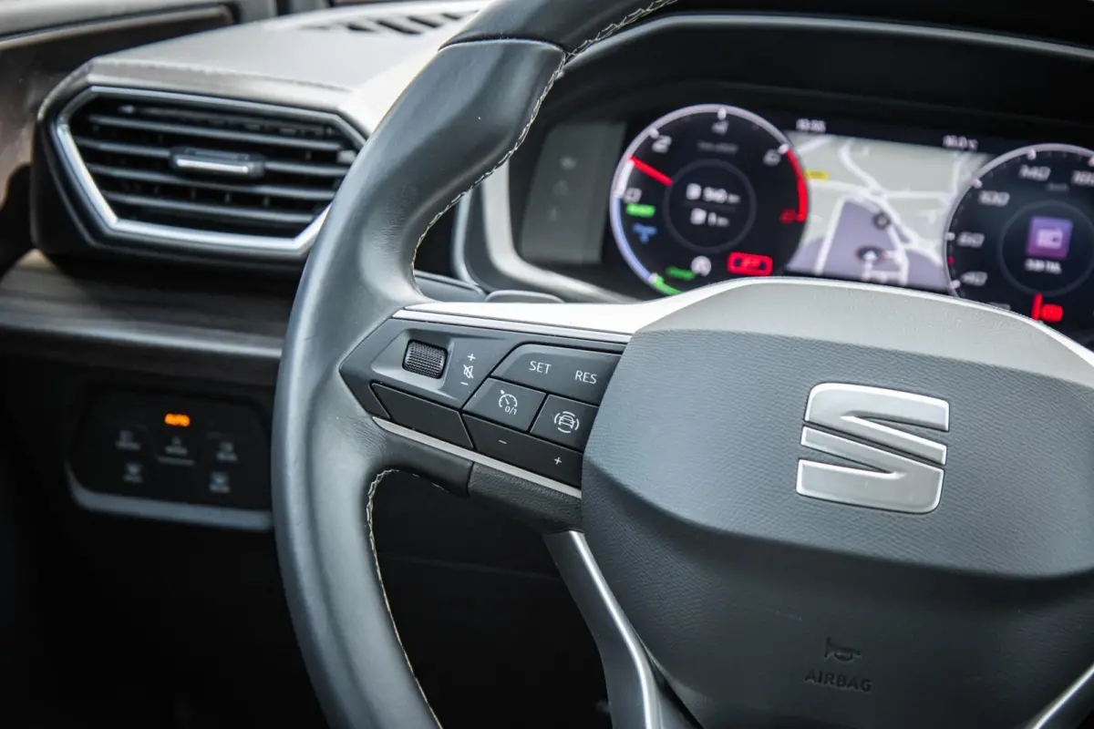 1.4 TSI eHybrid 204pk PHEV FR Business Intense | SoH 99% | Voorstoelen Verwarmd | full LED Koplampen | Apple Carplay/Android Auto