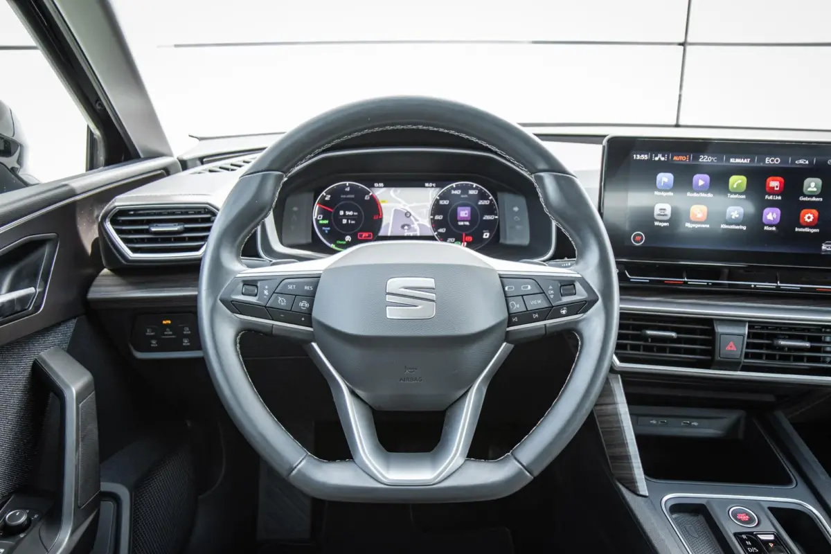 1.4 TSI eHybrid 204pk PHEV FR Business Intense | SoH 99% | Voorstoelen Verwarmd | full LED Koplampen | Apple Carplay/Android Auto