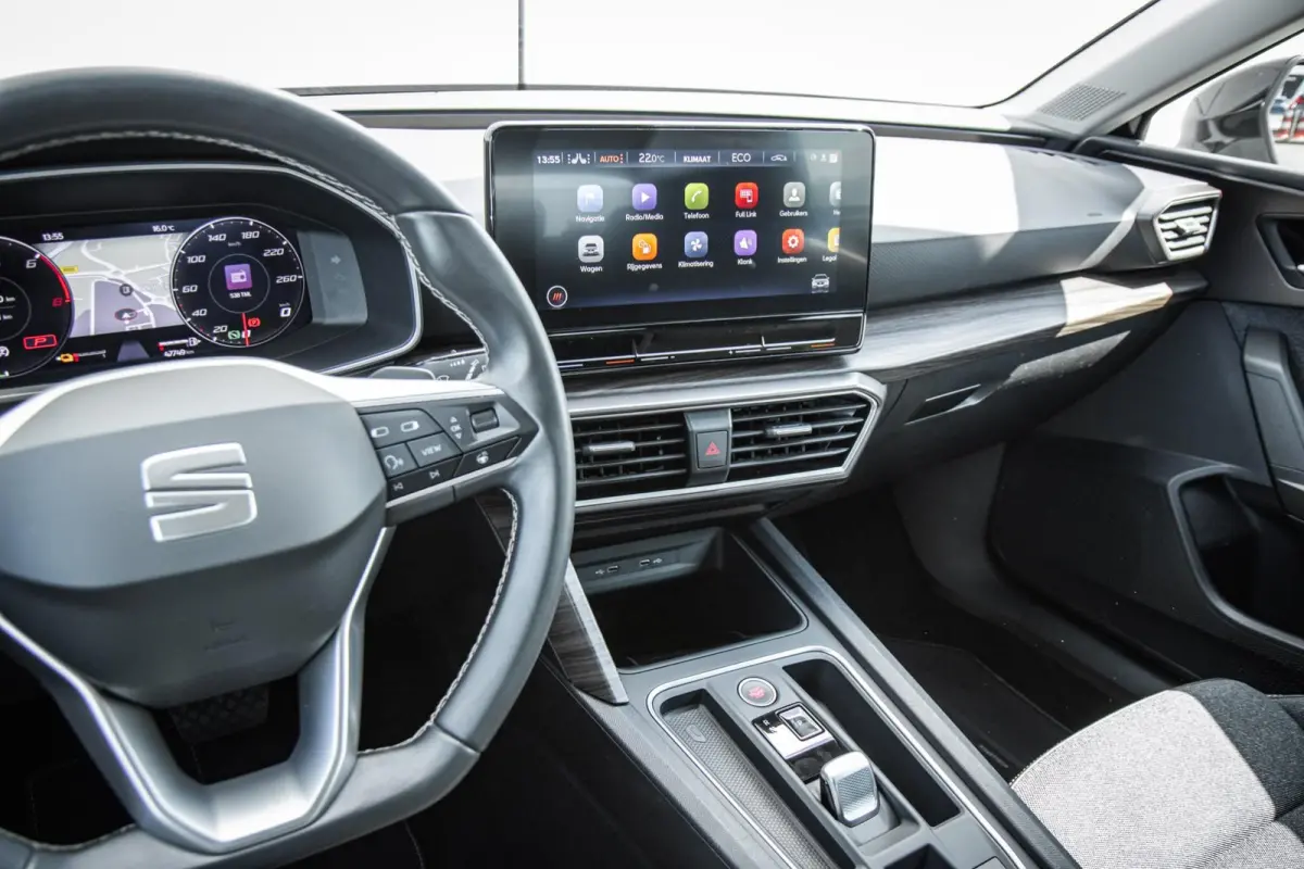 1.4 TSI eHybrid 204pk PHEV FR Business Intense | SoH 99% | Voorstoelen Verwarmd | full LED Koplampen | Apple Carplay/Android Auto