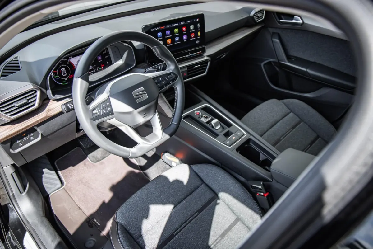 1.4 TSI eHybrid 204pk PHEV FR Business Intense | SoH 99% | Voorstoelen Verwarmd | full LED Koplampen | Apple Carplay/Android Auto