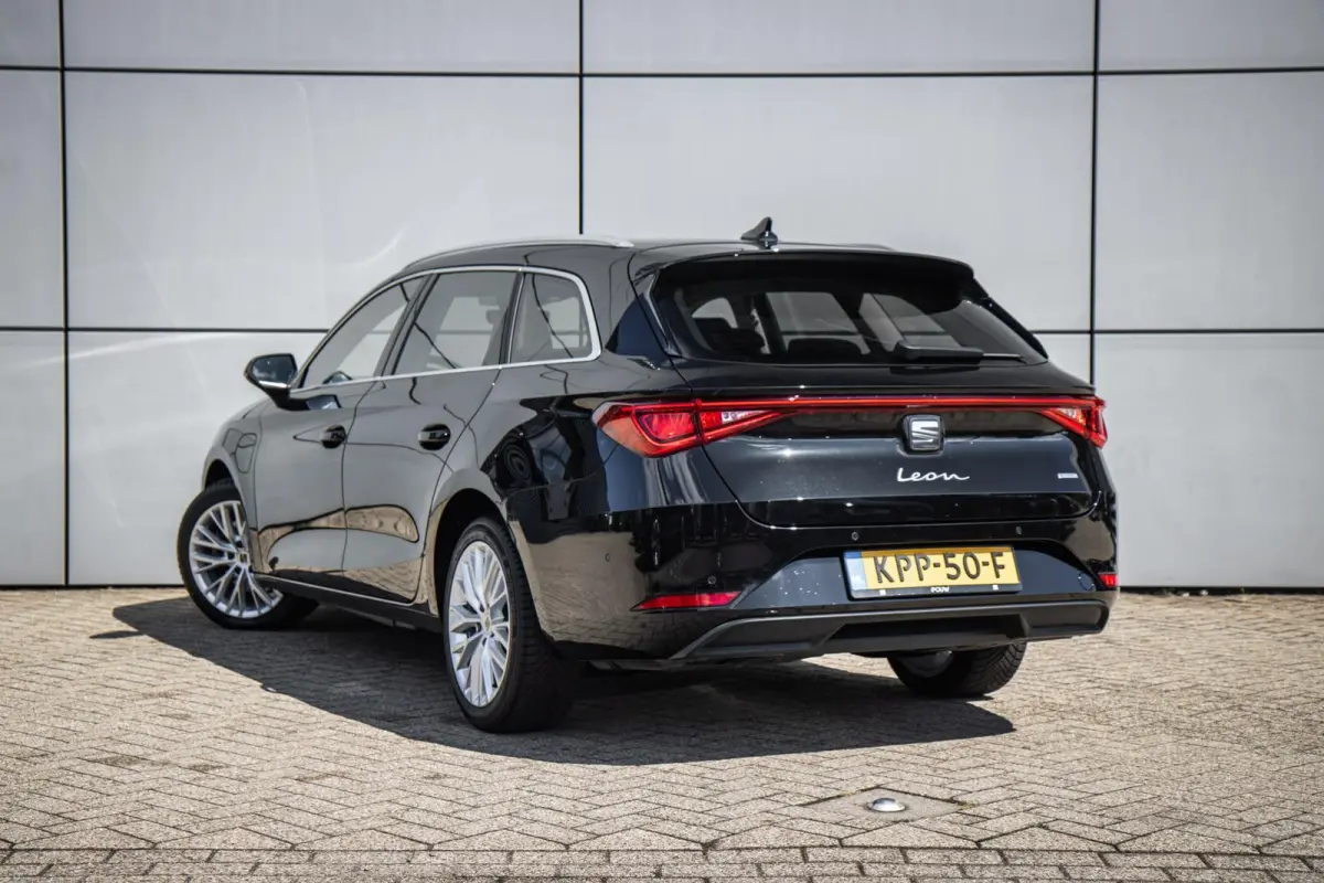 1.4 TSI eHybrid 204pk PHEV FR Business Intense | SoH 99% | Voorstoelen Verwarmd | full LED Koplampen | Apple Carplay/Android Auto