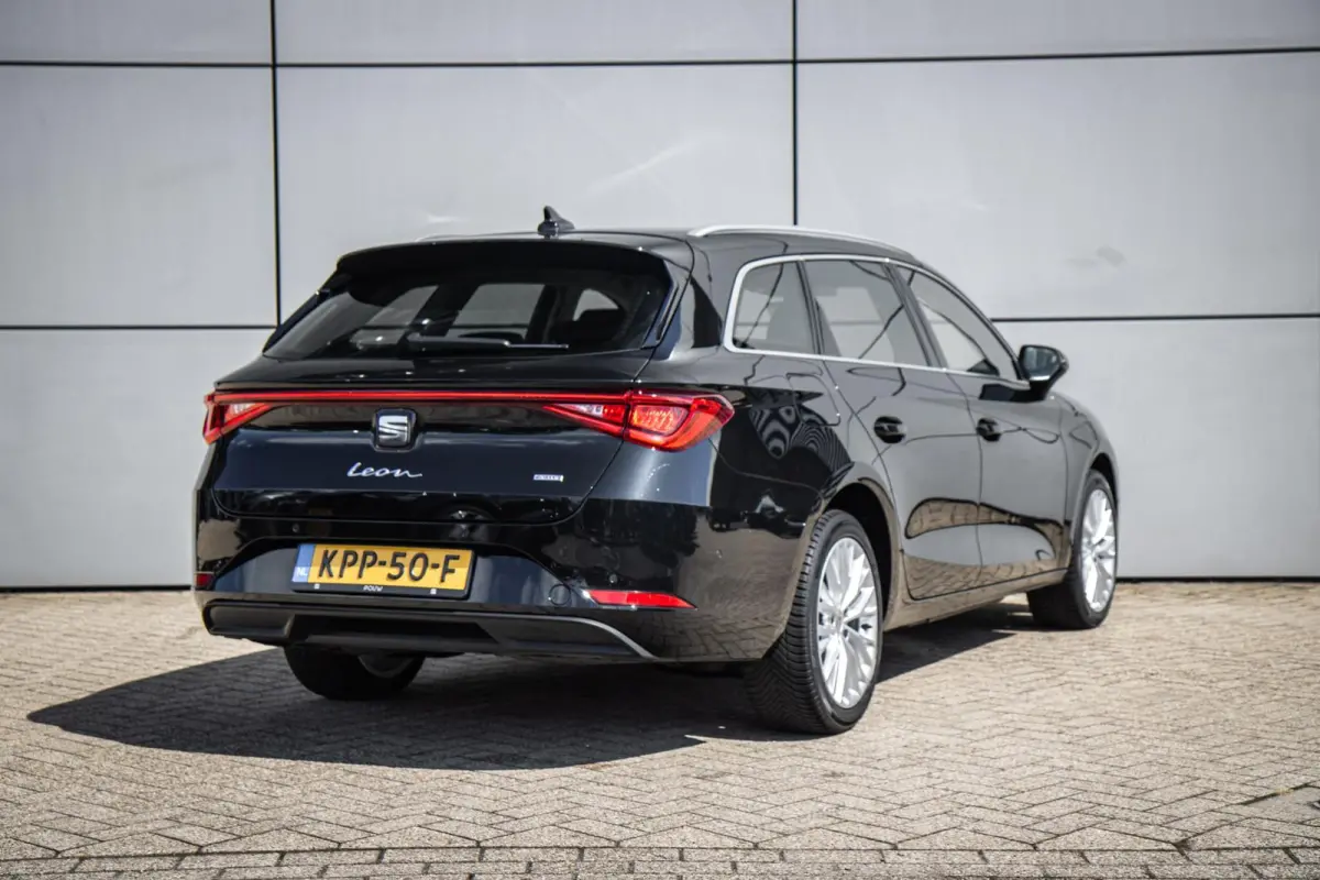 1.4 TSI eHybrid 204pk PHEV FR Business Intense | SoH 99% | Voorstoelen Verwarmd | full LED Koplampen | Apple Carplay/Android Auto