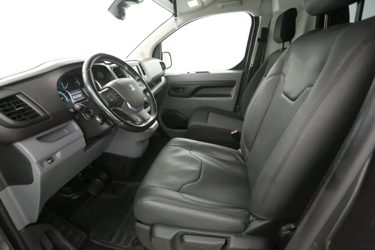 75 kWh L2H1 Long Range | Snelladen | SOH 90% | Airco | Camera | Cruise | Carplay | Parkeersens.