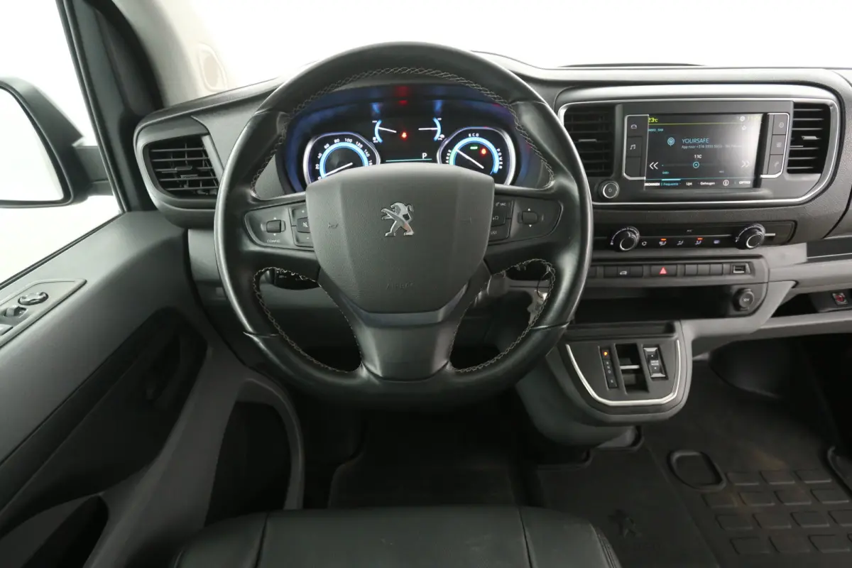 75 kWh L2H1 Long Range | Snelladen | SOH 90% | Airco | Camera | Cruise | Carplay | Parkeersens.