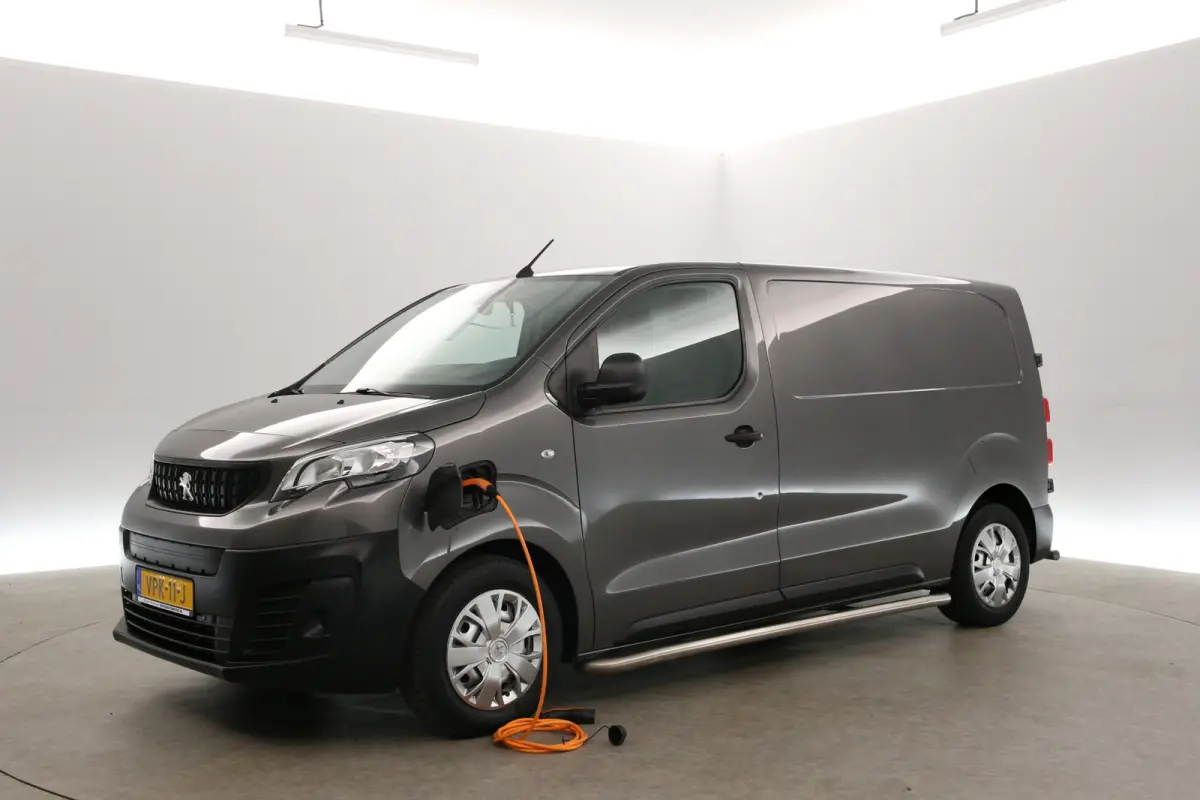 75 kWh L2H1 Long Range | Snelladen | SOH 90% | Airco | Camera | Cruise | Carplay | Parkeersens.