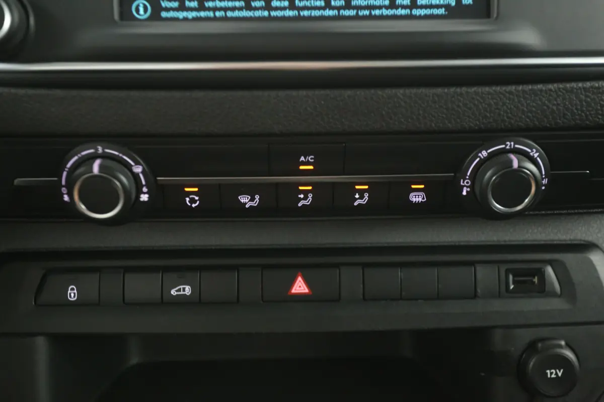 Elektrisch 75 kWh L2H1 Long Range | Snelladen | SOH 90% | Airco | Camera | Cruise | Carplay | Parkeersens.