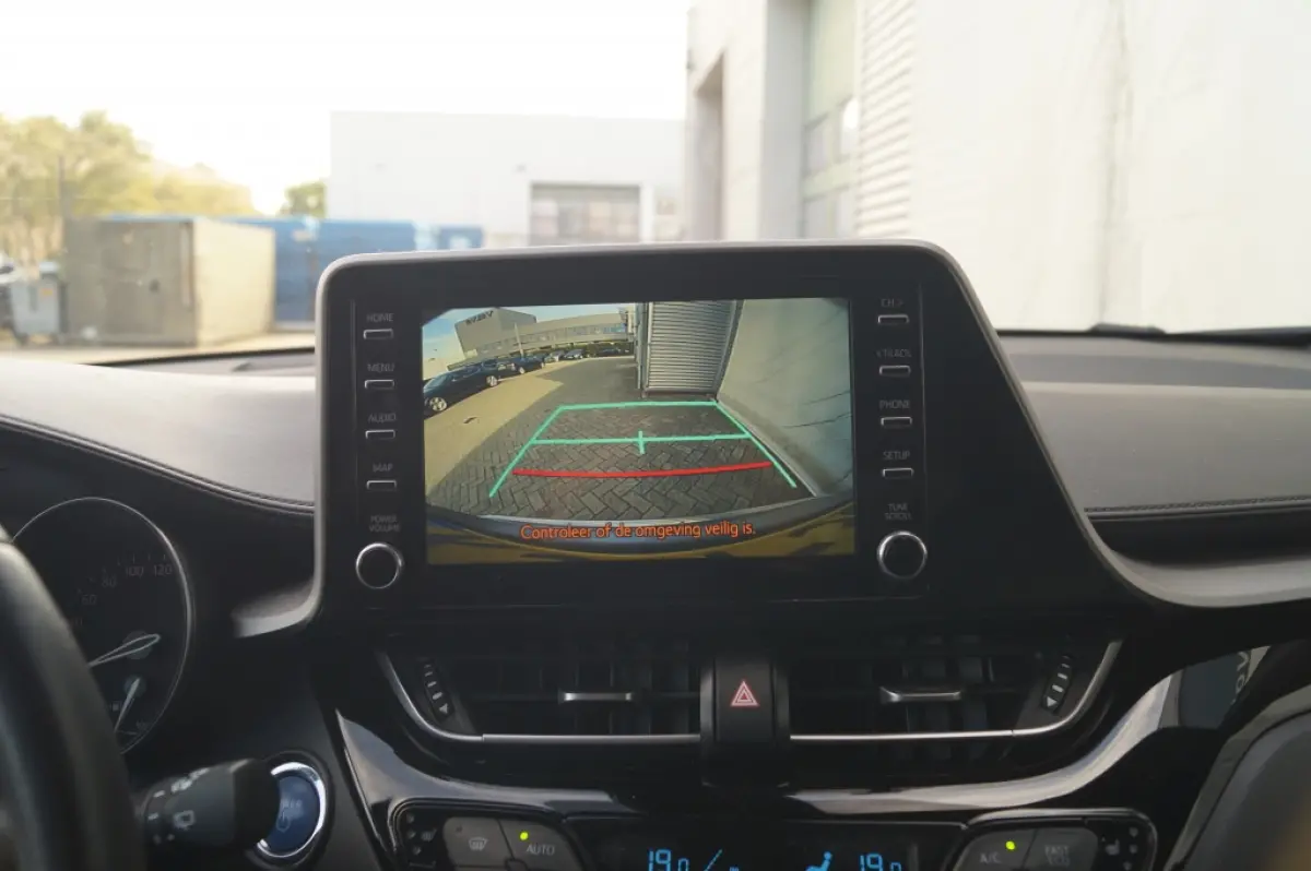 1.8 Hybrid Edition -LEER-NAVI-CAM-PDC-ECC-LED-