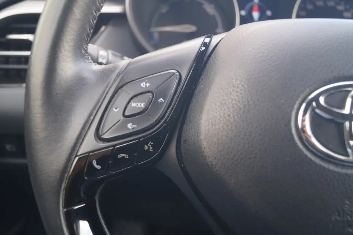 1.8 Hybrid Edition -LEER-NAVI-CAM-PDC-ECC-LED-
