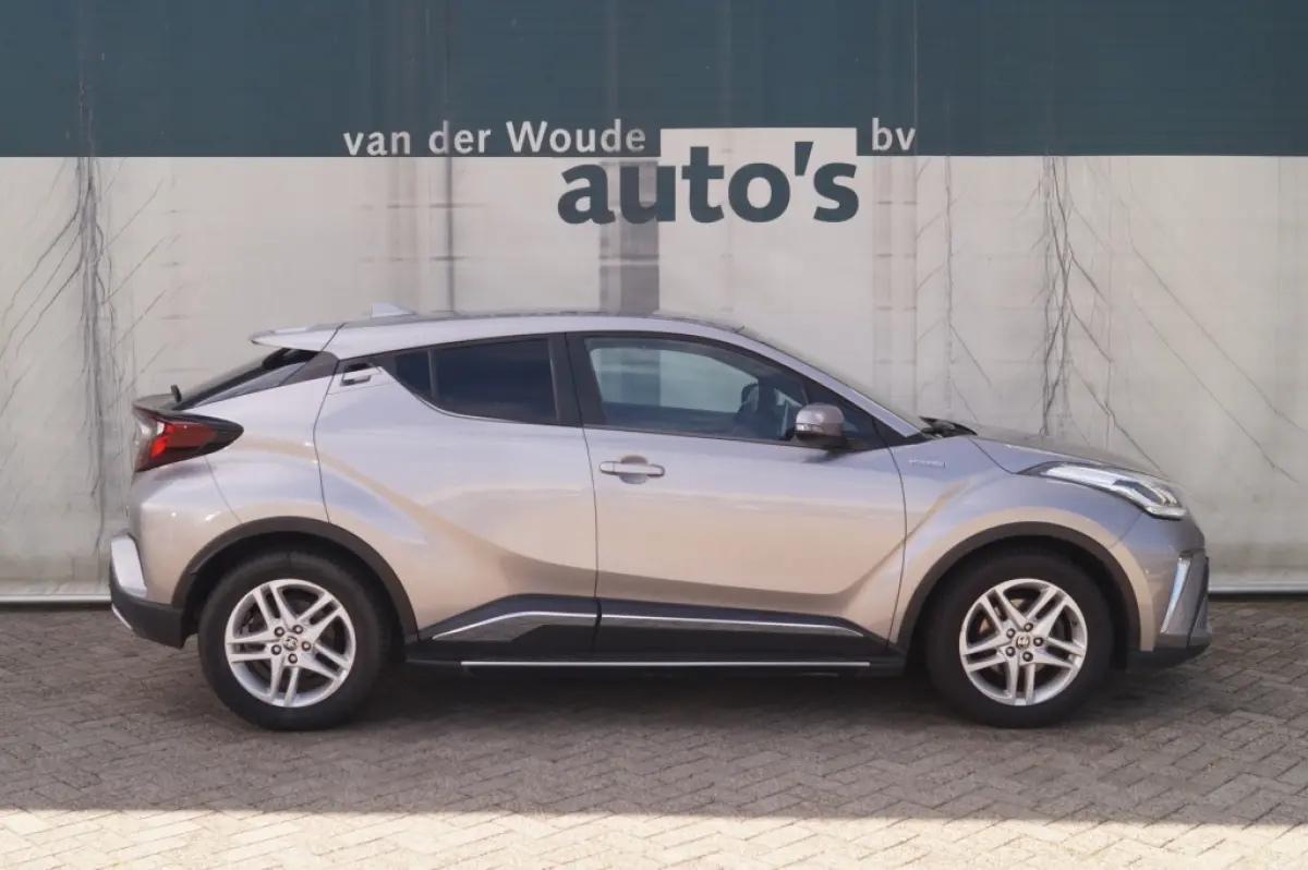 1.8 Hybrid Edition -LEER-NAVI-CAM-PDC-ECC-LED-