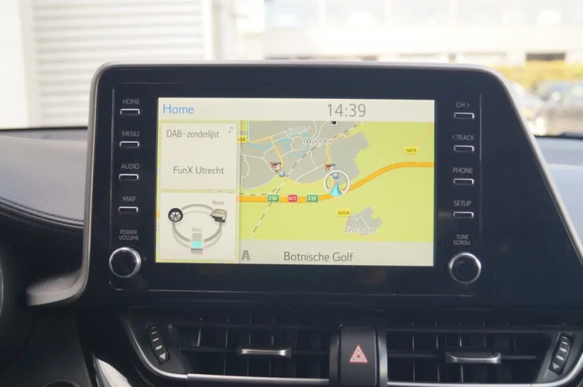 1.8 Hybrid Edition -LEER-NAVI-CAM-PDC-ECC-LED-