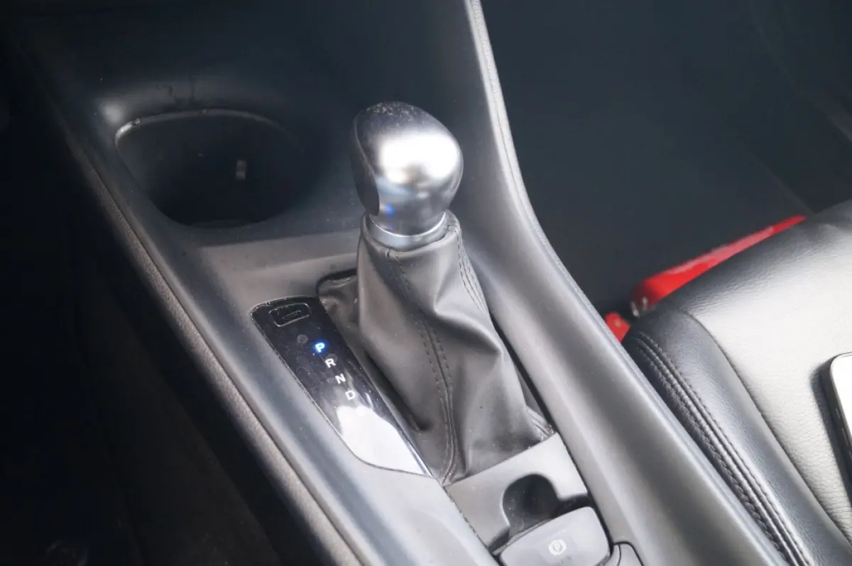 1.8 Hybrid Edition -LEER-NAVI-CAM-PDC-ECC-LED-