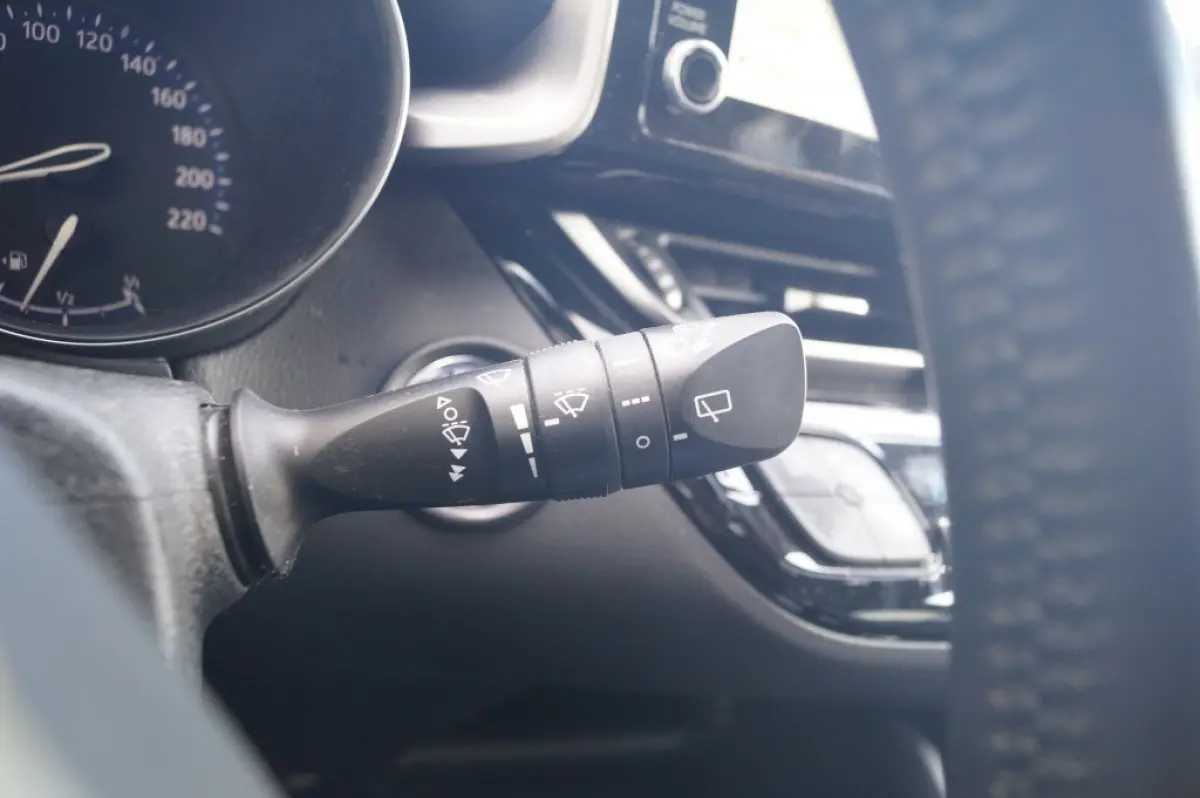 1.8 Hybrid Edition -LEER-NAVI-CAM-PDC-ECC-LED-