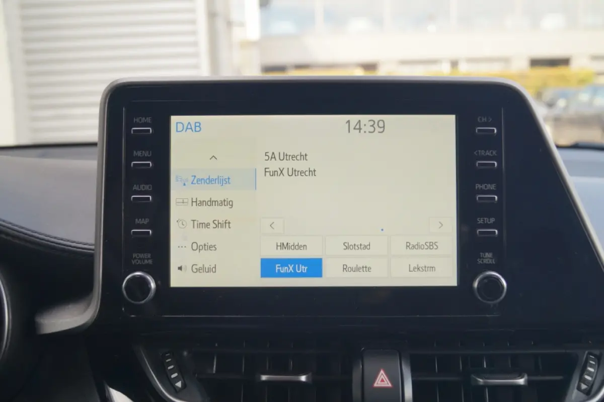 1.8 Hybrid Edition -LEER-NAVI-CAM-PDC-ECC-LED-