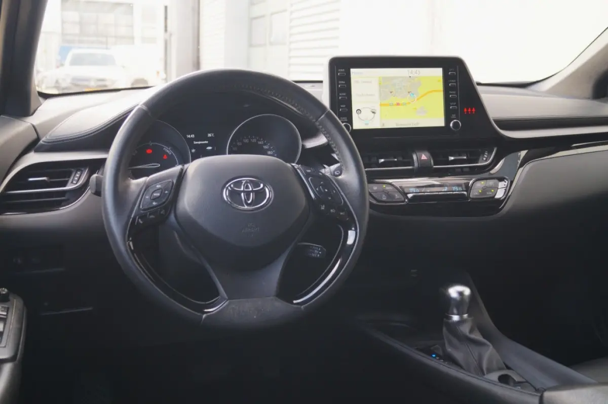 1.8 Hybrid Edition -LEER-NAVI-CAM-PDC-ECC-LED-