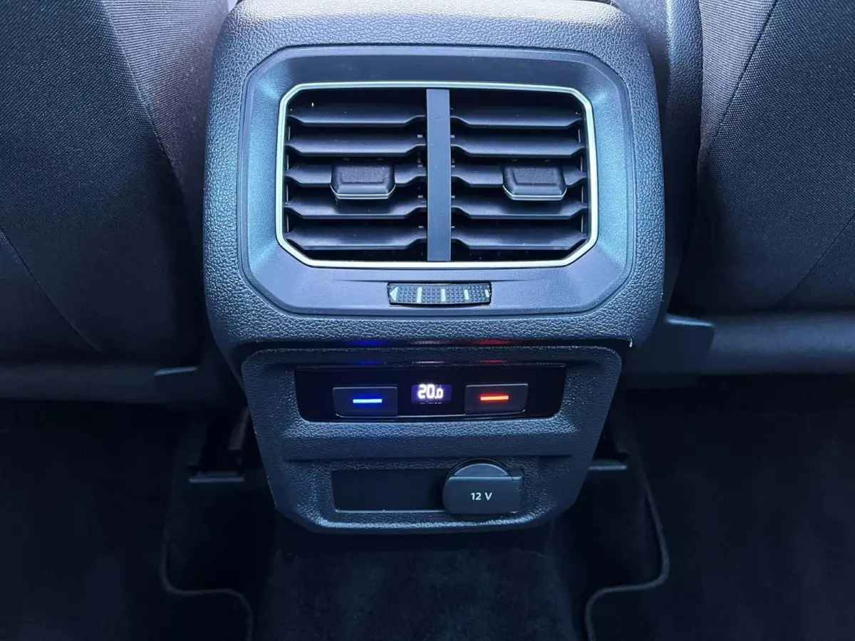 1.4 TSI 125pk Comfortline | Trekhaak | Panoramadak | Navigatie
