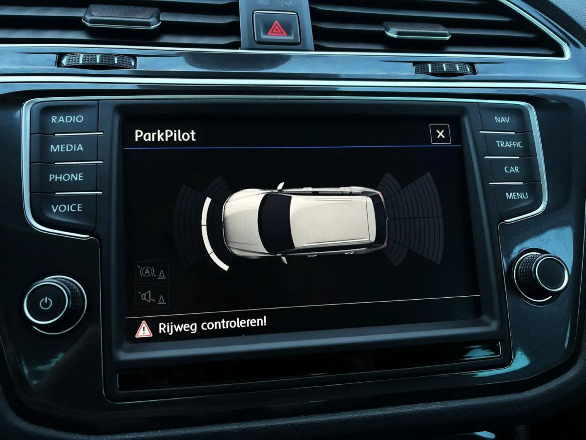 1.4 TSI 125pk Comfortline | Trekhaak | Panoramadak | Navigatie