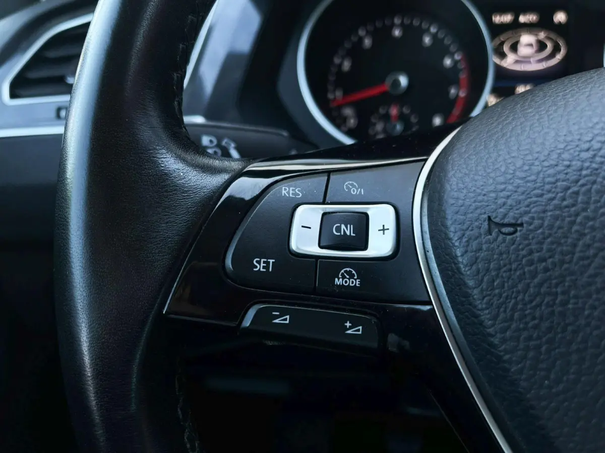 1.4 TSI 125pk Comfortline | Trekhaak | Panoramadak | Navigatie